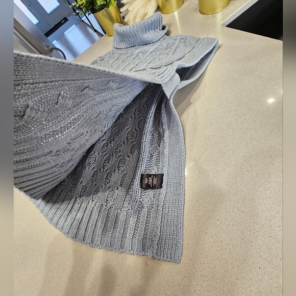 NWOT RW&CO Superbe haut sans manche en tricot épais bleu clair - Picture 4 of 8